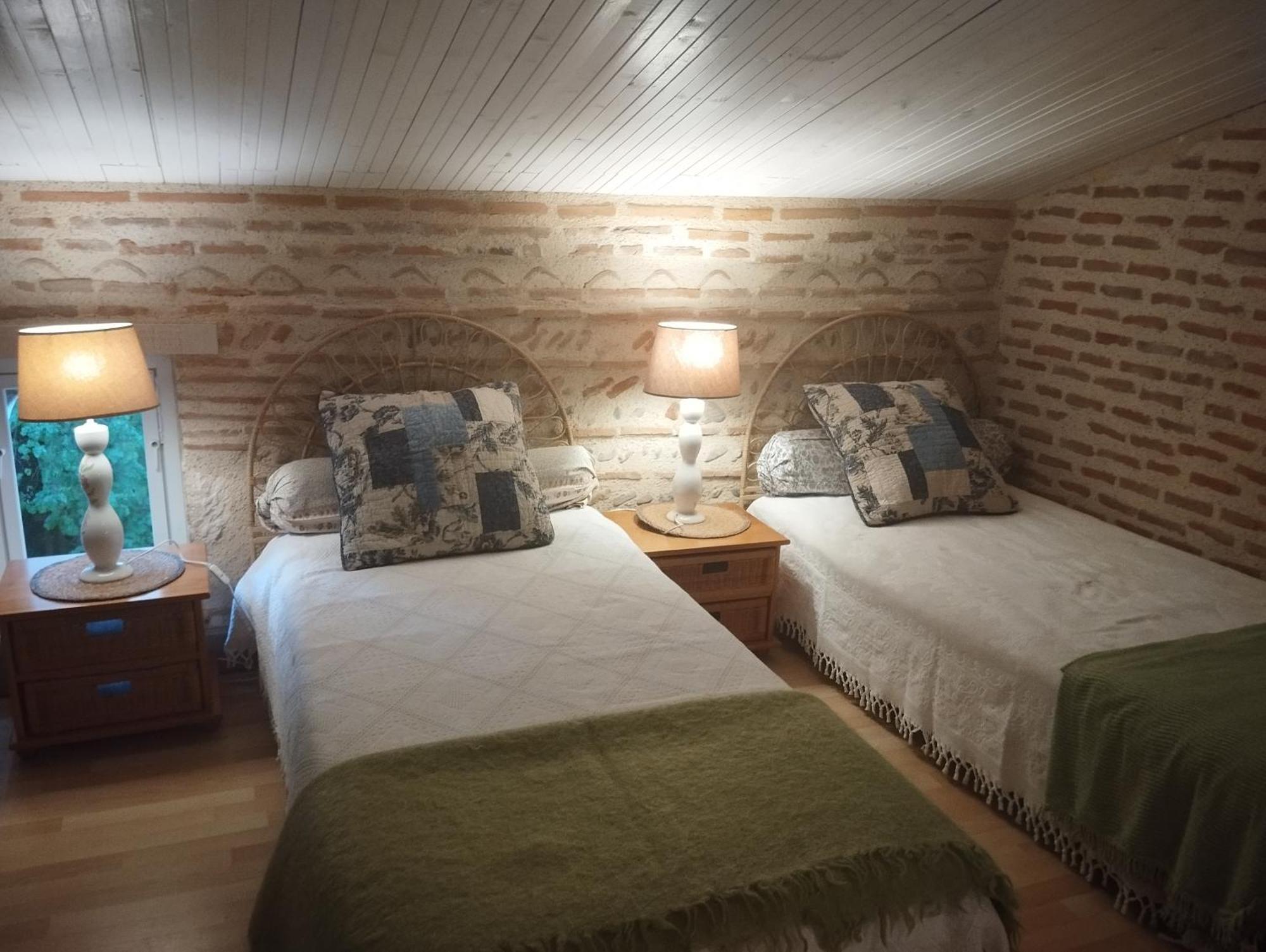 O Fil De L'O Hotell Clairac  Rum bild